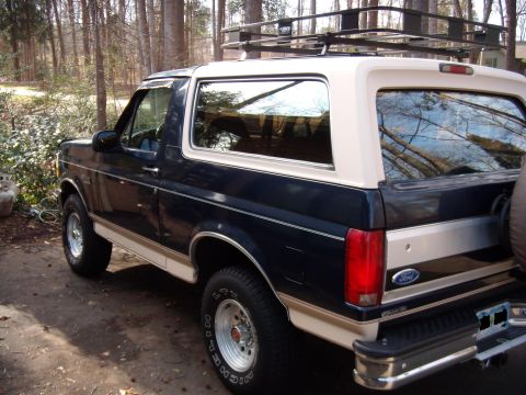 1992 Ford Bronco photo