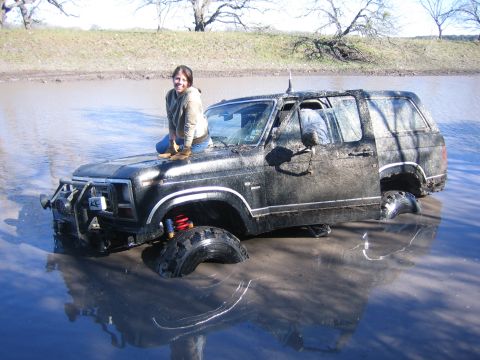 1986 Ford Bronco - My wife being winch bitch! ha ha