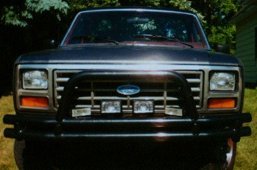 1986 Ford Bronco - 100 WATT High beam 130 WATT Driving 55 WATT Fog = 570 WATT's!