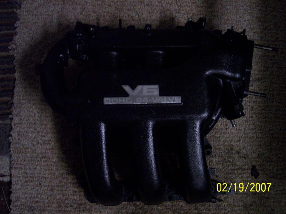 Black V6 DOHC 24-VALVE intake manifold