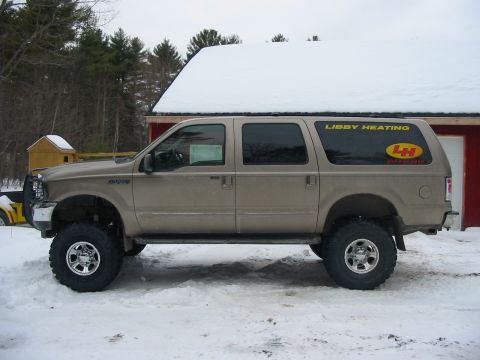 2000 Ford Excursion photo