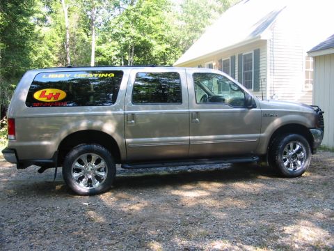 2000 Ford Excursion photo