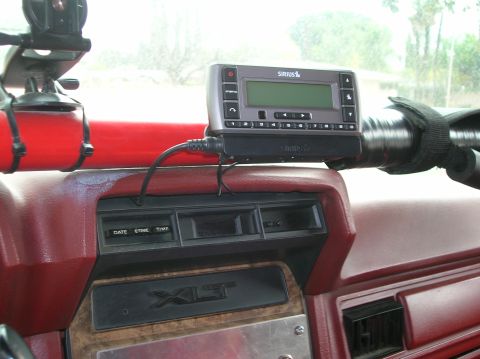 1985 Ford Bronco - sirius unit