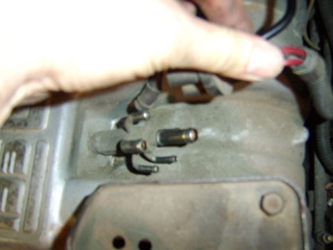 1989 Ford Bronco - here I removed all the vacuum lines from the centre of the plenum
