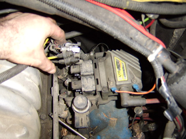 now I am disconnecting the vacuum lines and electrical plugs from these dohickys (Its late, I can't think of the name (s) right now, LOL