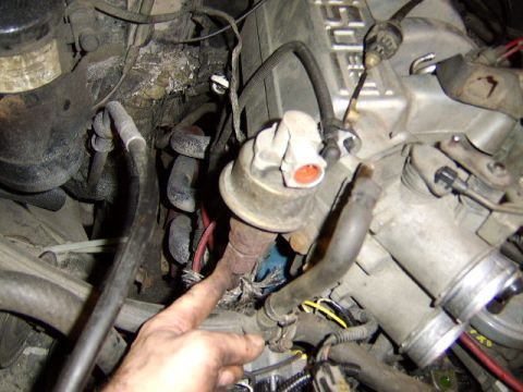 1989 Ford Bronco - Then I removed the egr pipe from the egr. BE CAREFUL HERE. USE PENETRATING FLUID HERE PRIOR TO REMOVAL. i BROKE ONE ON MY LAST BRONCO AND I…