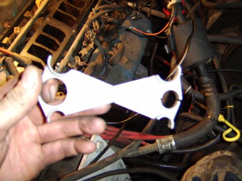 1989 Ford Bronco - to make removal of the wires going to the injectors and all the sensors and such easier, I needed to disconnect the fuel lines using this t…