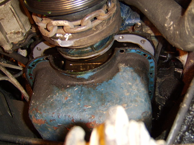 at this point I realize that I did in fact use the rubber oil pan gasket, wich makes me wonder why it was leaking so bad.