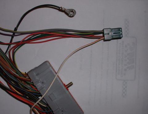 1986 Ford Bronco - This is the un-used "low Oil level" light that is inside the Ford EFI harness. This wire is in the O2 harness and continues all the way to…