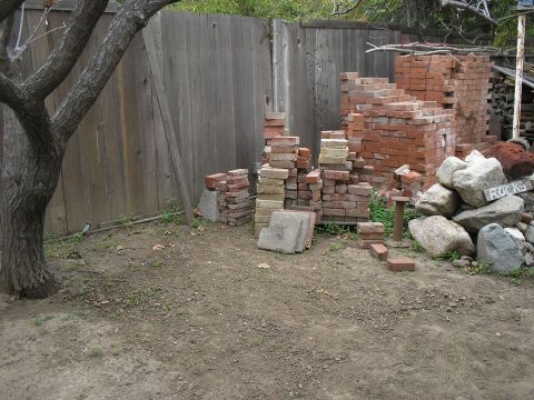 1990 Ford Bronco - half of bricks now gone