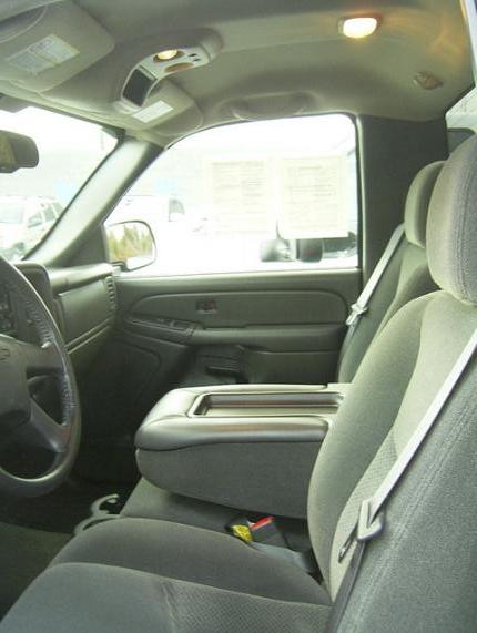1994 Ford F-150 - Interior view of a pickup truck, focusing on the seating and console area.