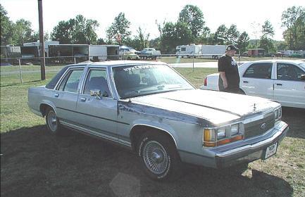 1989 Ford LTD Crown Victoria
