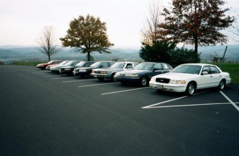 1989 Ford LTD Crown Victoria - Also at the scenic overlook