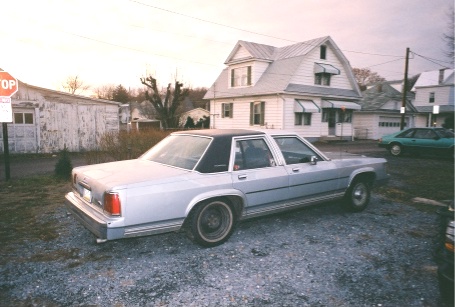 1989 Ford LTD Crown Victoria - Other side.