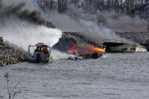 2002 Alumacraft 1436 LT “Fire boat”