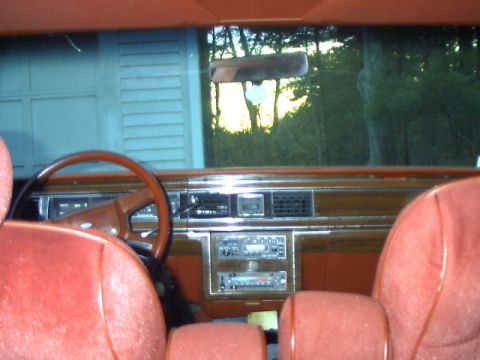 1987 Ford Crown Victoria LTD - Ahoy! There be the bridge, where the noble captain pilots ye fine vessel.