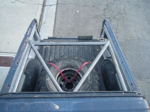 1989 Ford Bronco - matches the cage lines pretty good