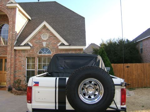 1991 Ford Bronco - soft top on
