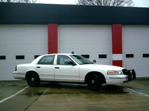 2000 Ford Crown Victoria photo