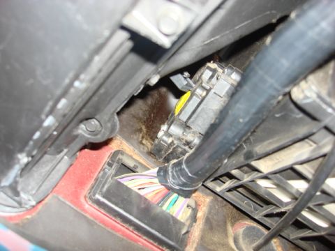 1983 Ford Bronco - here is another view of the bad part installed.