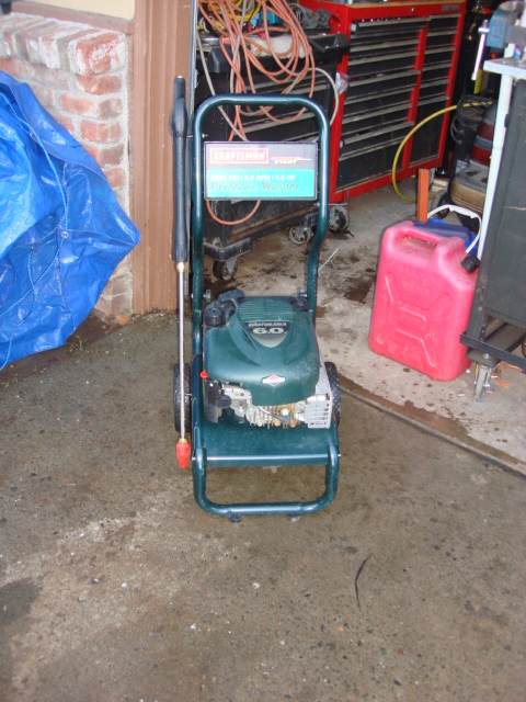 1983 Ford Bronco - I just got this off craigs list. it was never used. 6hp 2250 PSI. i added a turbo tip.