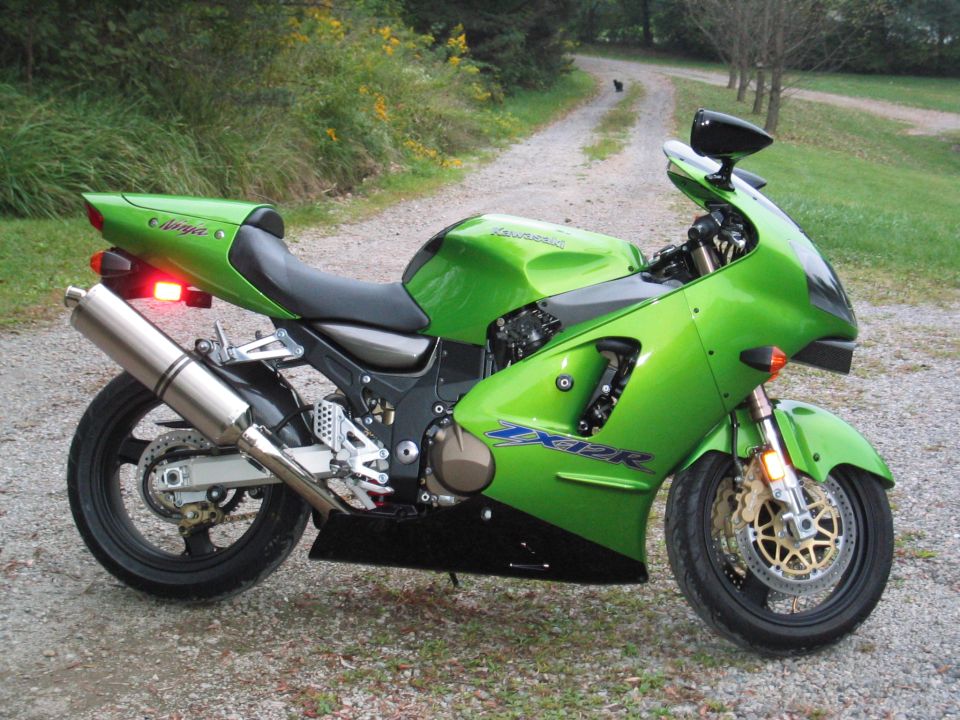 2000 Kawasaki Ninja R “ZX-12r”