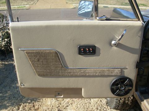 1975 Ford Bronco - All this one needs is a grab handle, and it's done. ...and maybe some puddle lights, a pocket or 2, a cupholder...