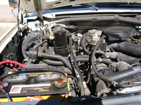 1991 Ford Bronco - engine compartment...