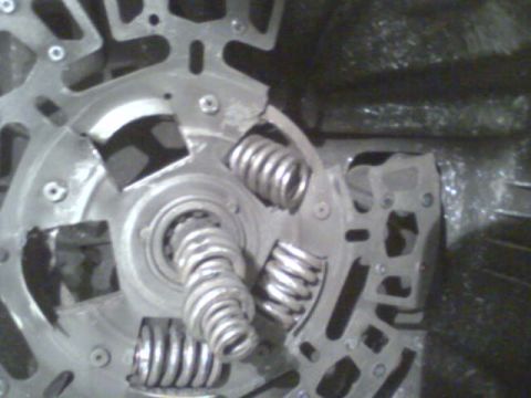 1985 Ford Bronco - This image shows a vehicle's clutch assembly, several coiled springs.