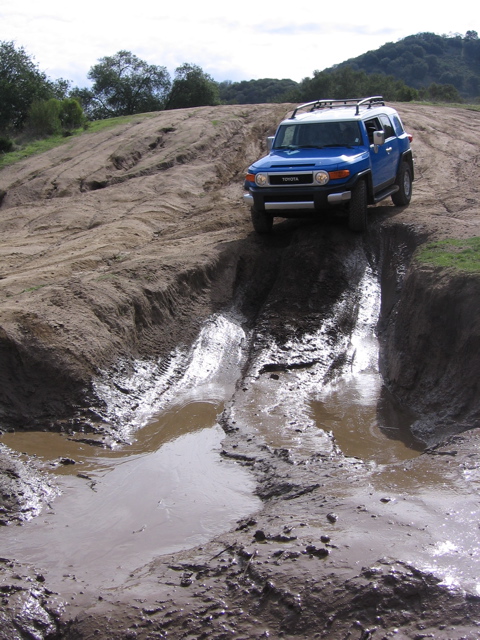 1989 Ford Bronco - FJ at a mud pit...