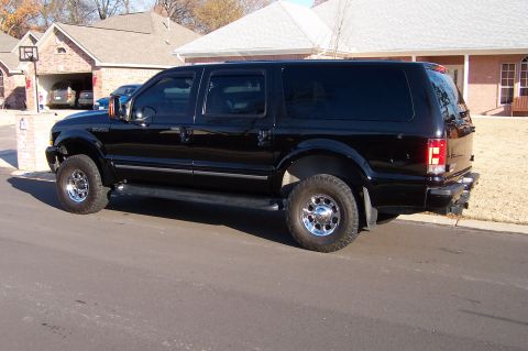 2002 Ford Excursion photo