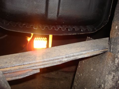 1983 Ford Bronco - here s the drivers side tank bottom.