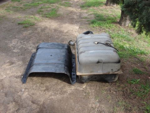 1983 Ford Bronco - here is another view of the tank and skid plate.