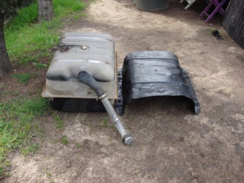 1983 Ford Bronco - here is the last shot of the old tank and skid plate.