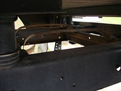 1983 Ford Bronco - here is the top straps that sandwhich the tank into its place.