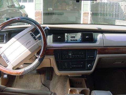 1992 Ford Crown Victoria photo