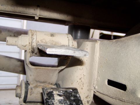 1967 Ford Bronco - Detail of vehicle suspension components, with a Supermotors.net logo in the lower right corner.