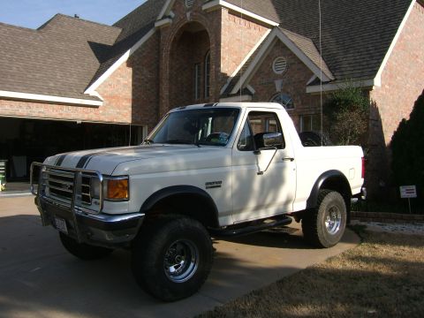 1991 Ford Bronco - driver side..