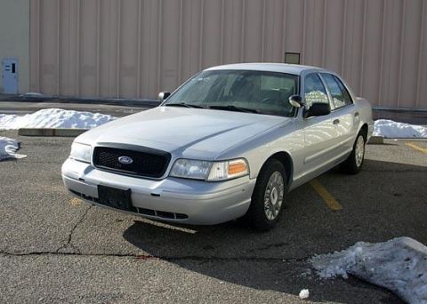 2003 Ford Crown Victoria photo