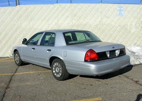 2003 Ford Crown Victoria photo