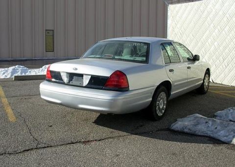 2003 Ford Crown Victoria photo