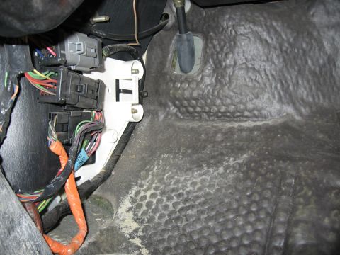 2001 Ford Crown Victoria - Step 3: Pull carpet back. Done.