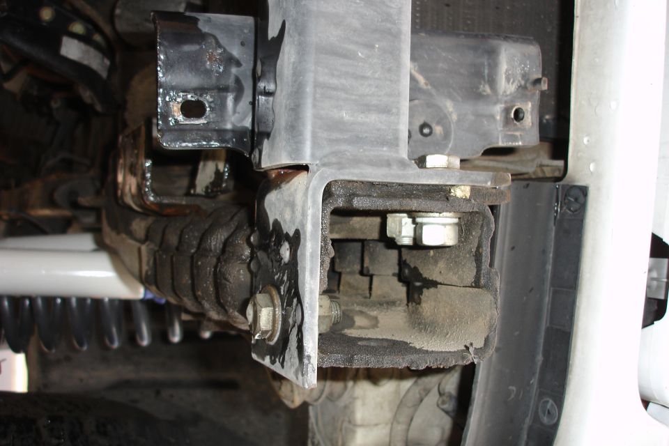 Bumper bracket with bolts and rubber bellows