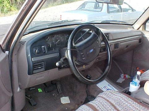 1992 Ford Bronco - Needs alot of attention on the interior. I'm going to make sure she is gone through mechanically first. 07/30/02