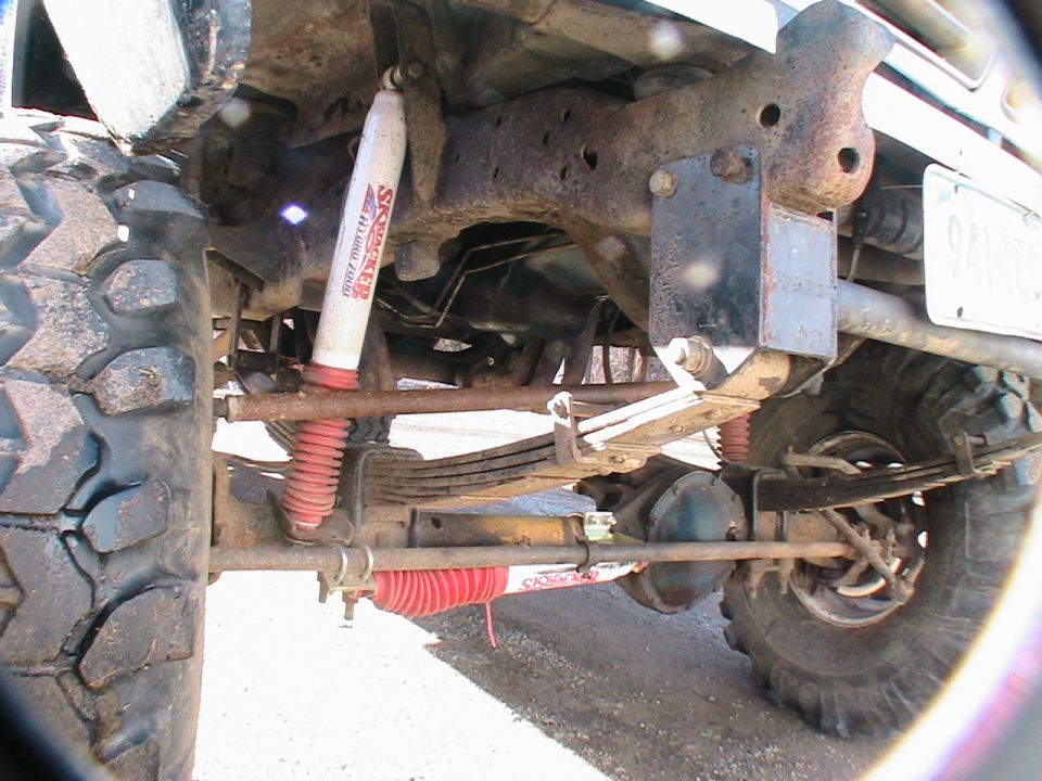 1977 Ford F-250 rear axle and suspension with Skyjacker shocks