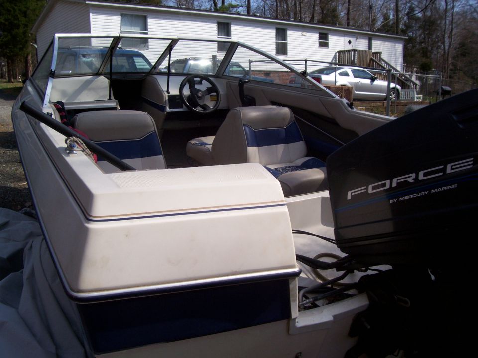 Seats need to be recovered. Thats prettymuch all that is wrong with the boat
