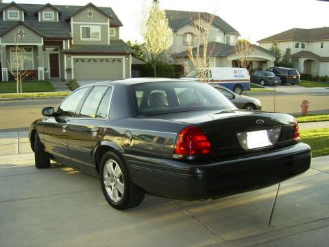 2005 Ford Crown Victoria - Back View