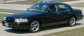 2001 Ford Crown Victoria photo