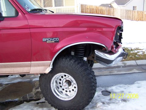 1995 Ford Bronco - hit some chick doin 55 on the highway Time for a SAS!!!