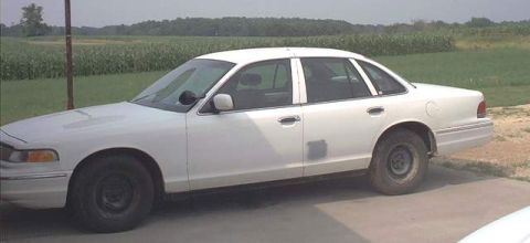 1995 Ford Crown Victoria - heres a decent side shot of it without the trim.